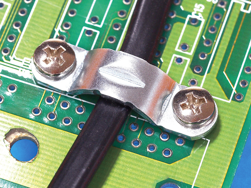 Sankakiinnike, ruuvikiinnitys 1000 kpl/pss