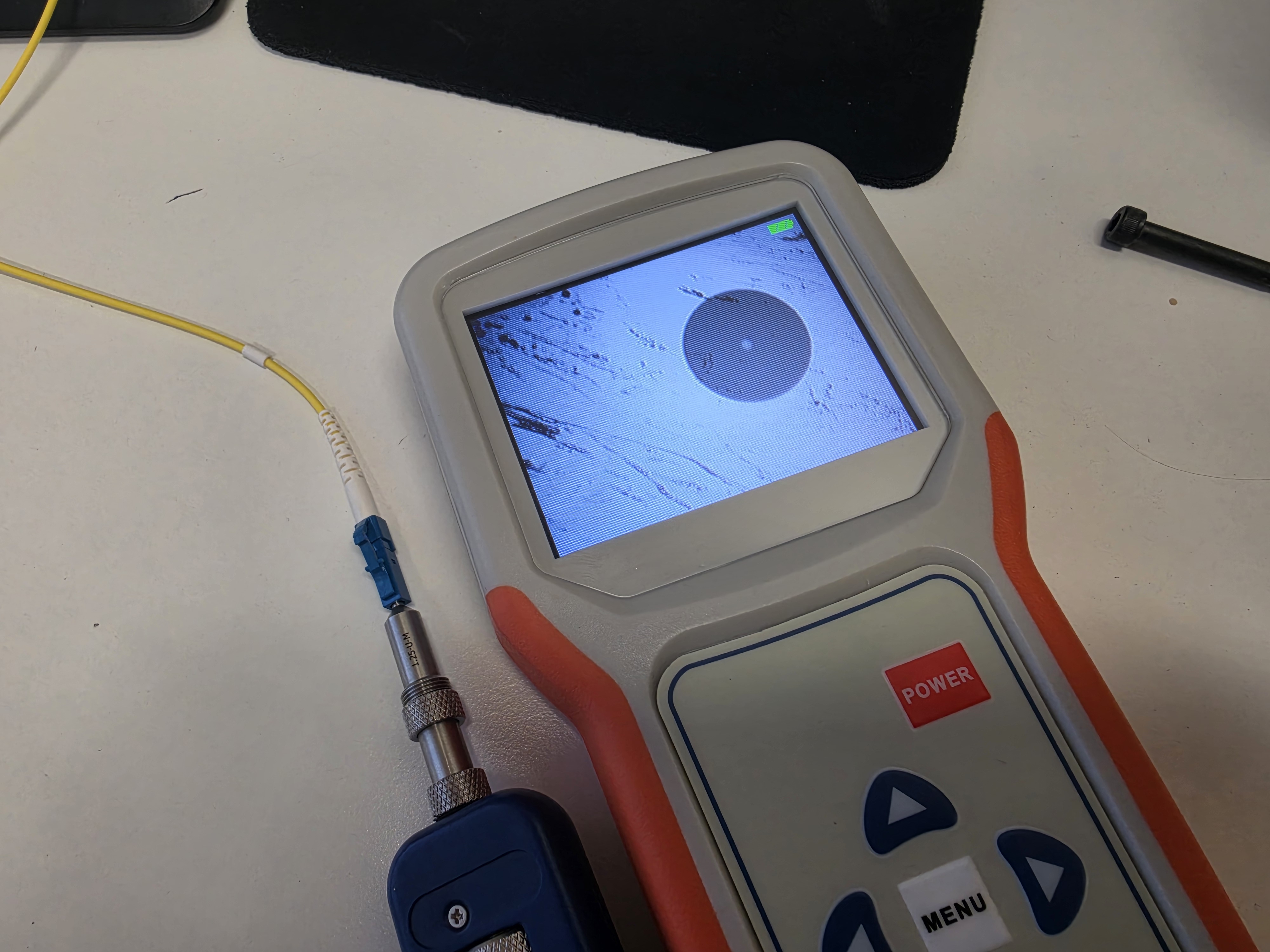 Valokuituliittimien puhdistus – menetelmät, välineet ja parhaat käytännöt